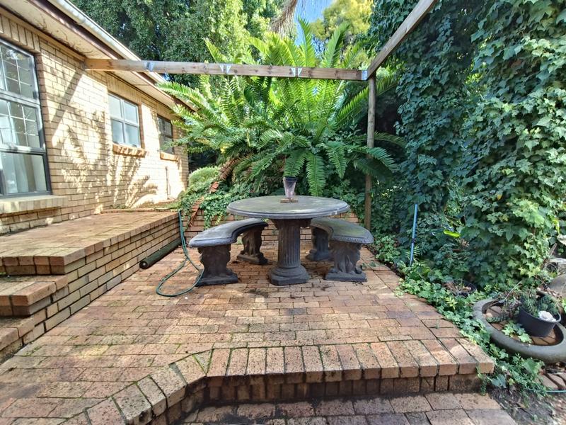 4 Bedroom Property for Sale in Bergsig Western Cape